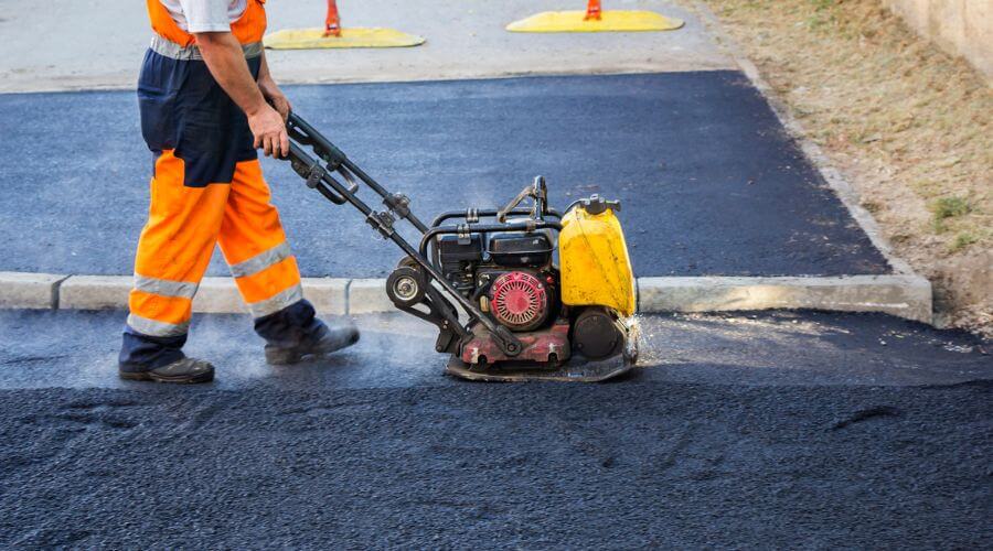 Professional gutter cleaning in Ancona, IL